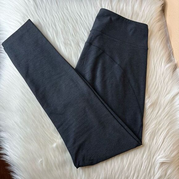 Outdoor Voices Dark Gray Leggings Size Medium - Picture 1 of 9